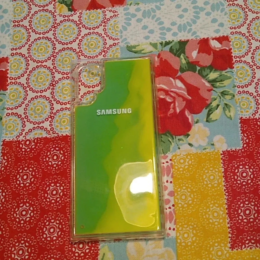 Phone cases bundle - Picture 12 of 16